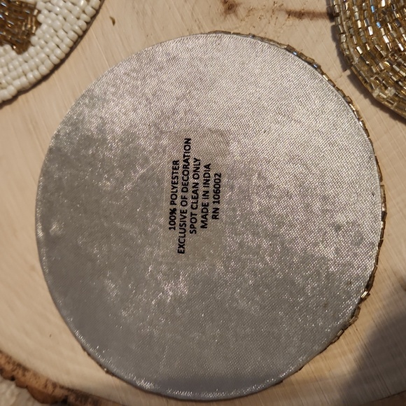 Set of 4 Beaded XO Design Coasters Gold & White - Picture 4 of 4